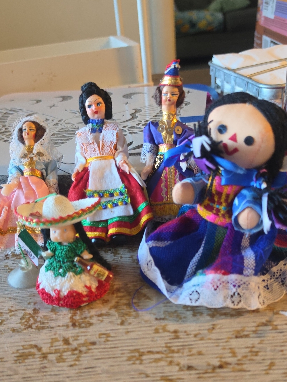Vintage Souvenier Dolls Lot